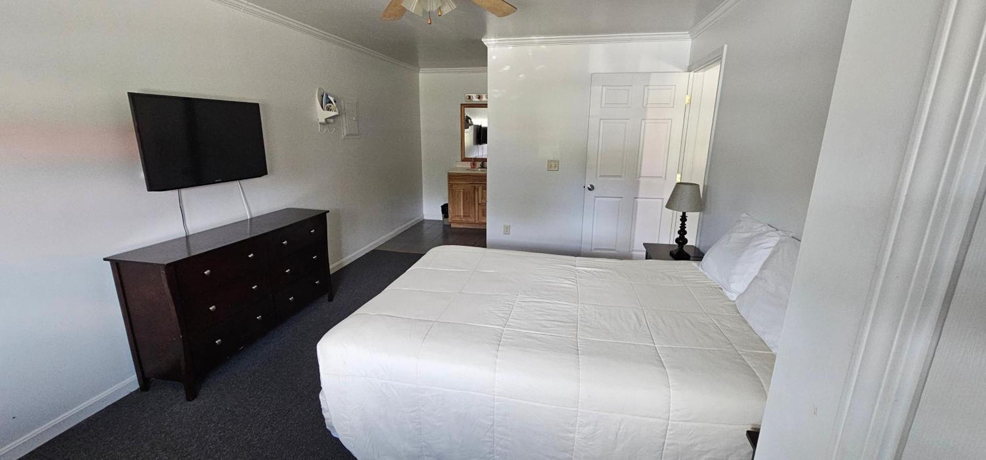 Beverly Hills Inn Aberdeen ภายนอก รูปภาพ